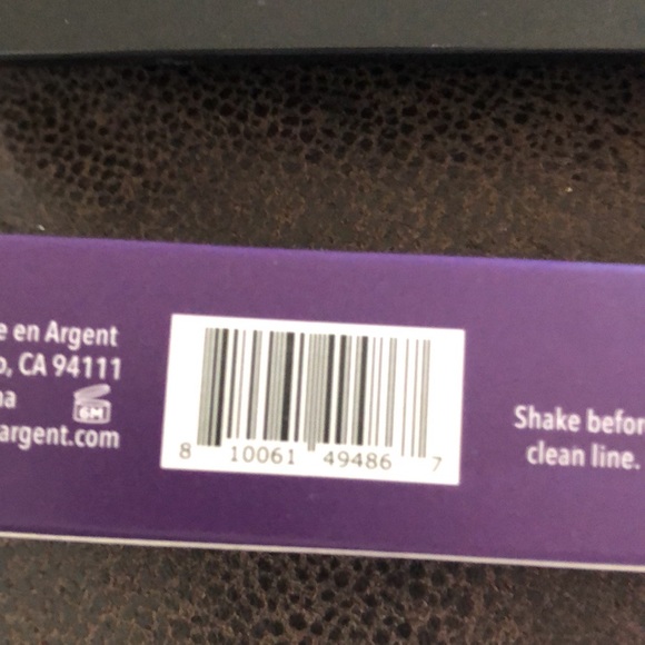 Belle En Argent Liquid Eyeliner Fine Print in Black - Picture 4 of 4